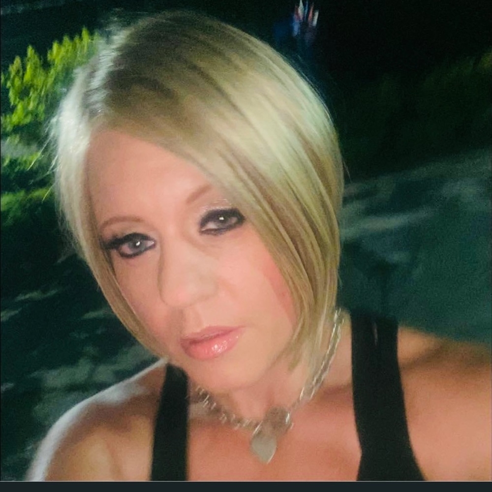 Meet your Posher, Dori